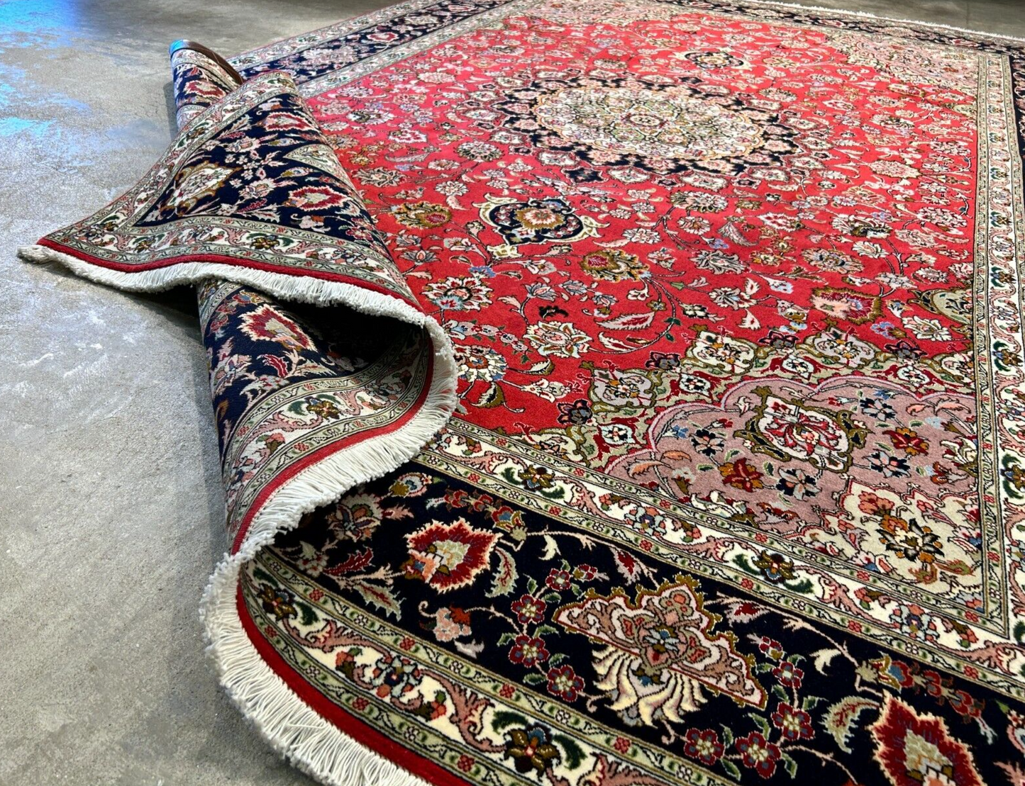 6'7"x9'10" Fine Hand-Knotted Wool & Silk Blend Tabrize Carpet - Area Rug