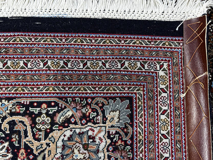 8'2"x11'5" Fine Hand-Knotted Wool & Silk Oriental Rug - Area Carpet
