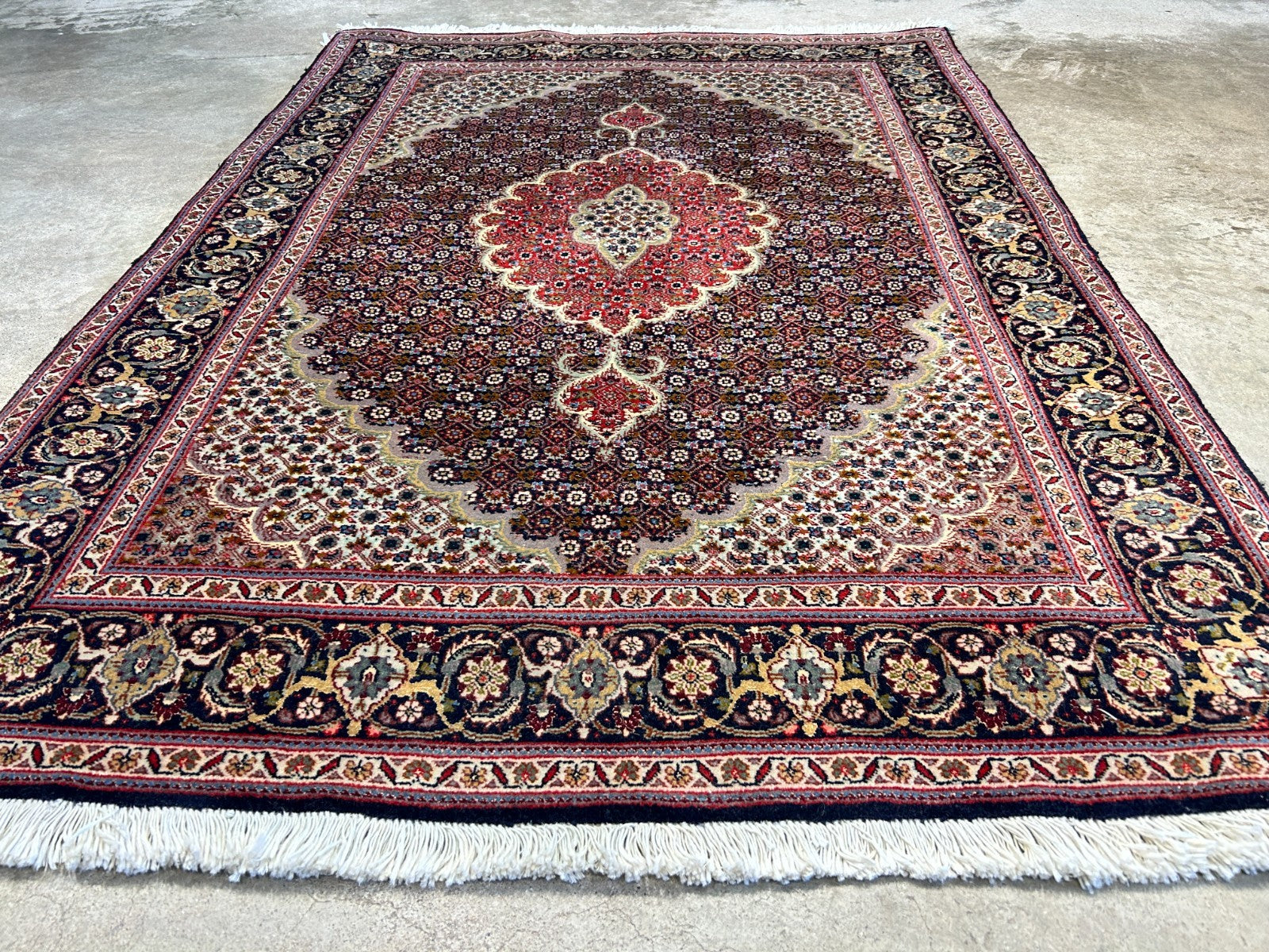 3'4"x4'8" Hand-Knotted 100% Wool Pile Tabrize Mahi Rug