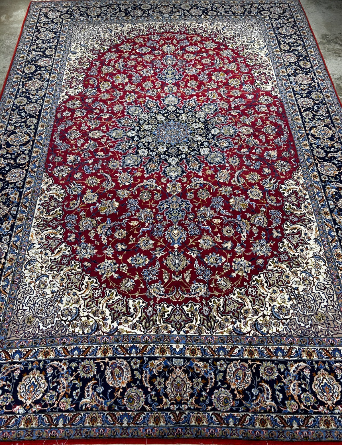8'1"x11'6" Extra Fine Hand-Knotted Wool & Silk Isfahane Rug