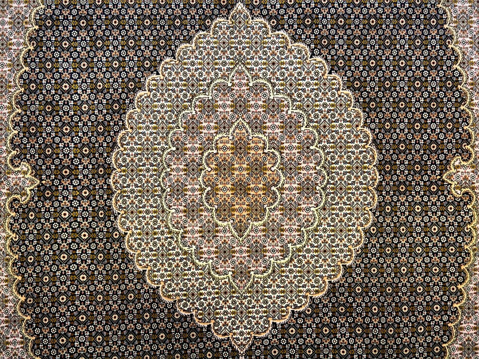 6'7"x9'7" Fine Hand-Knotted Wool & Silk Blend Tabrize Mahi Carpet - Area Rug