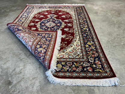 3'3"x5' Exquisite Fine Hand-Knotted 100% Silk Qume Area Rug