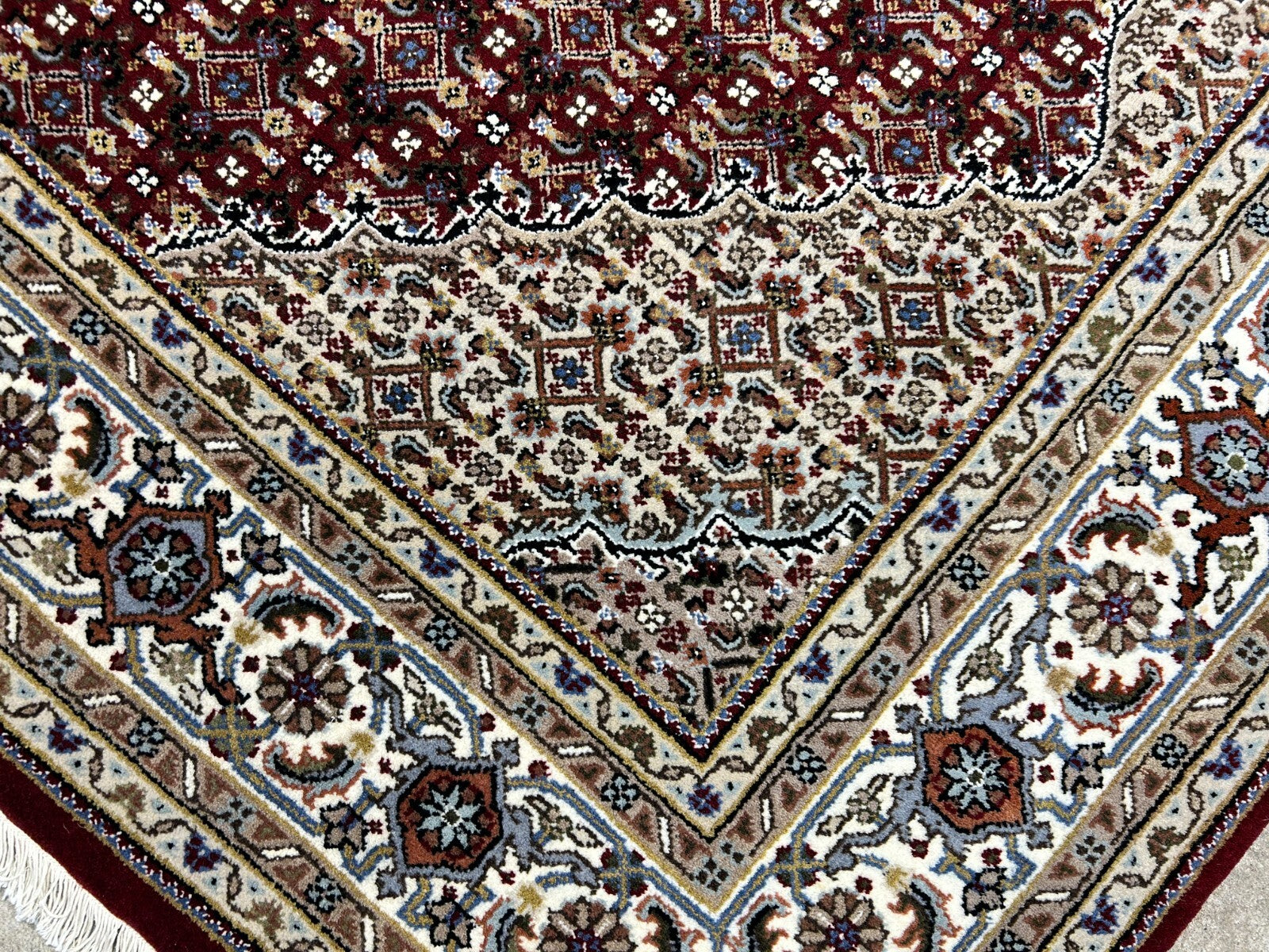 5'8"x7'8" Hand-Knotted 100% Wool Pile Tabrize Design Carpet - Area Rug