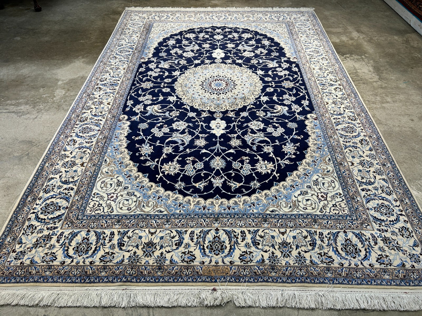 6'9"x9'10" Very Fine Hand-Knotted Wool & Silk Blend Naine Carpet - Area Rug