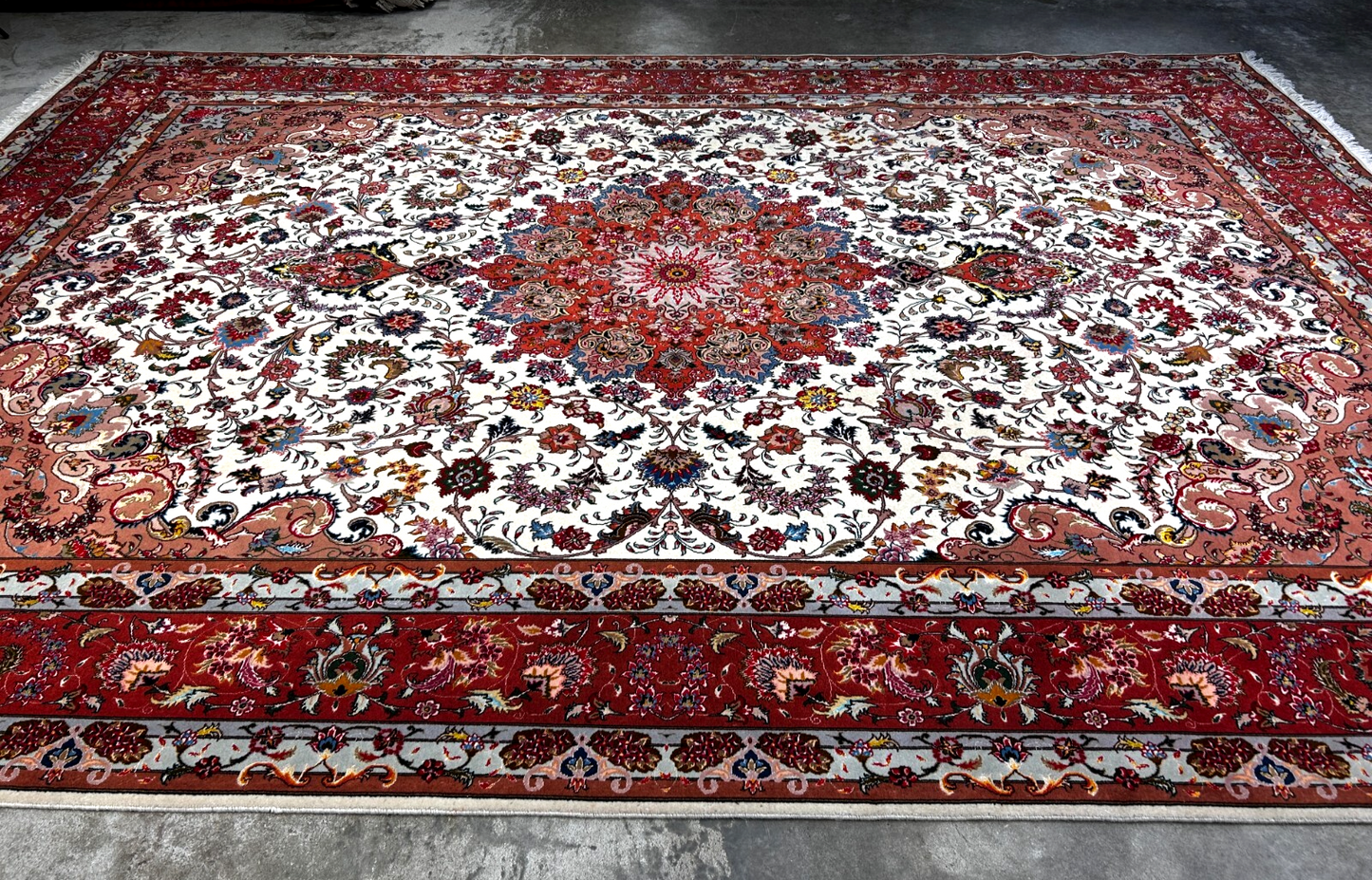 8'4"x11'7'' Very Fine Hand-Knotted Silk & Wool Tabrize Area Rug - Carpet