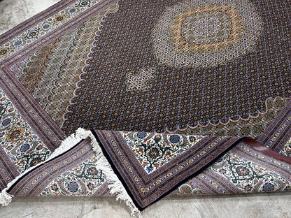 8'3"x11'6" Fine Hand-Knotted Wool & Silk Oriental Rug - Area Carpet