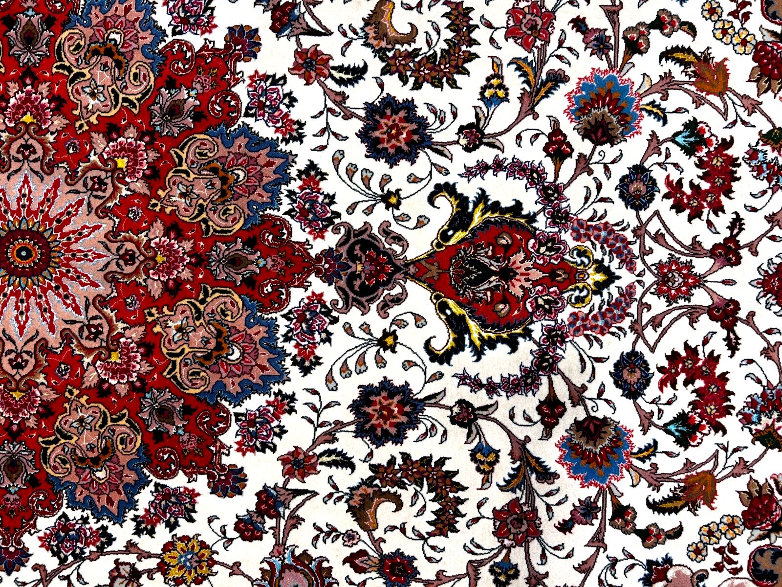 8'4"x11'7'' Very Fine Hand-Knotted Silk & Wool Tabrize Area Rug - Carpet