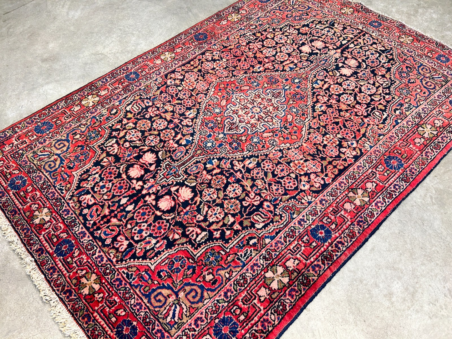 Rare Antique _ 3'5"x5'3" Hand-Knotted 100% Wool Pile Sarouke Josan Area Rug