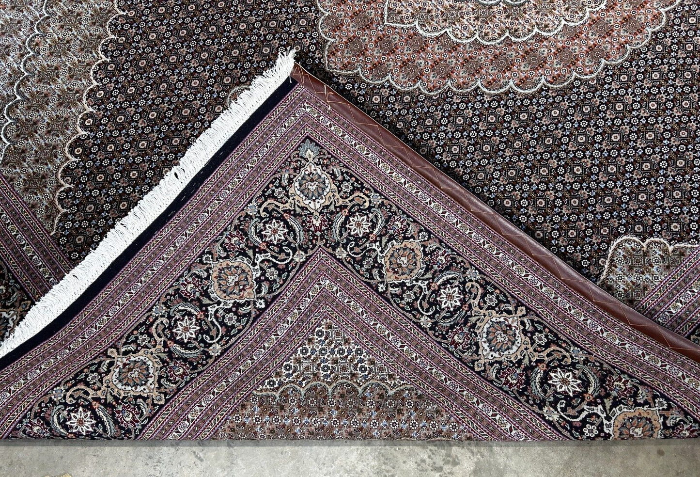 8'2"x11'5" Fine Hand-Knotted Wool & Silk Oriental Rug - Area Carpet