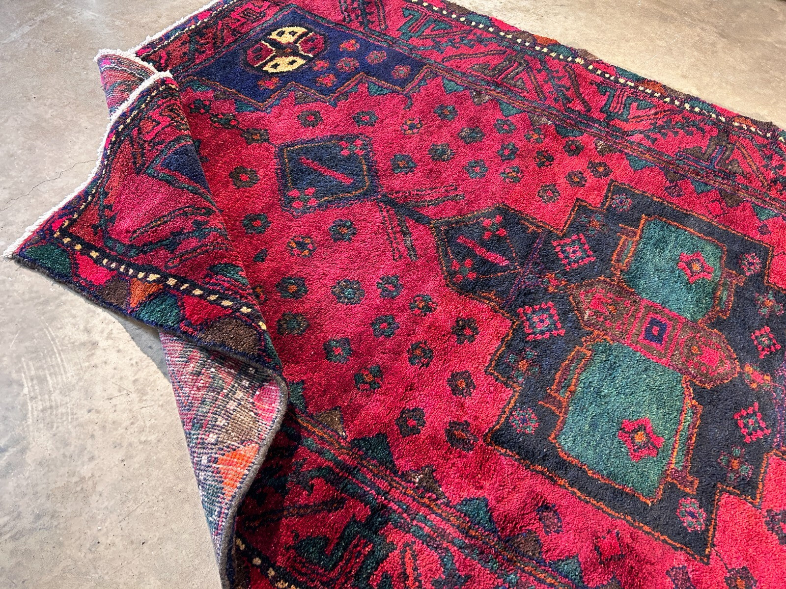 4'10" x 8'10" Hand-Knotted 100% Wool Pile Hamadane Area Rug - Carpet