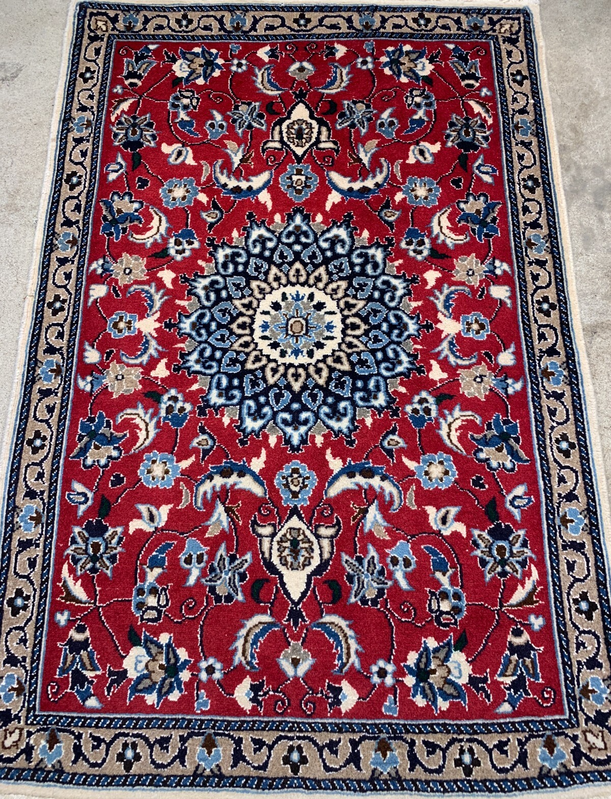 3'x4'5" Fine Hand-Knotted Wool & Silk Blend Naine Carpet - Area Rug