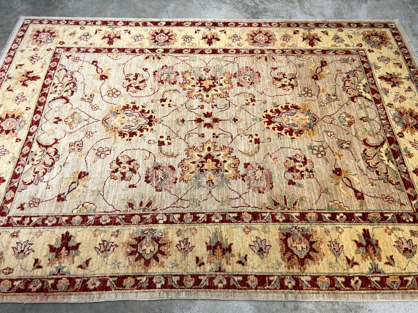 5'8"x8'2" Hand-Knotted 100% Wool Pile Agra Carpet - Area Rug