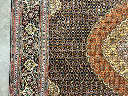 6'8"x10'2" Fine Hand-Knotted Wool & Silk Oriental Tabrize Rug - Area Carpet