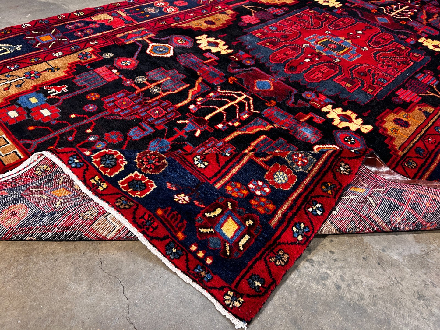 5'4" x 9'9" Hand-Knotted 100% Lamb Wool Pile Nahavande Area Rug