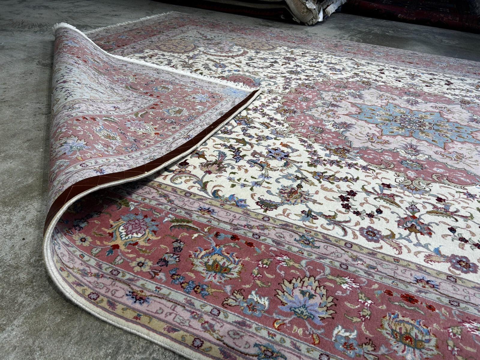 8'4"x11'3" Very Fine Hand-Knotted Wool & Silk Oriental Rug - Area Carpet
