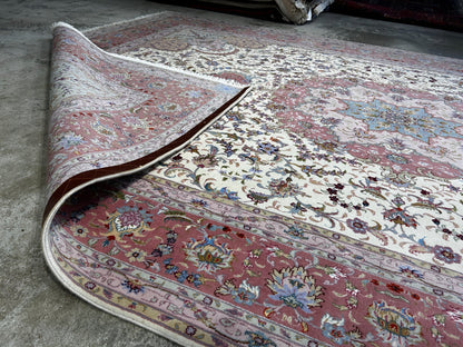 8'4"x11'3" Very Fine Hand-Knotted Wool & Silk Oriental Rug - Area Carpet