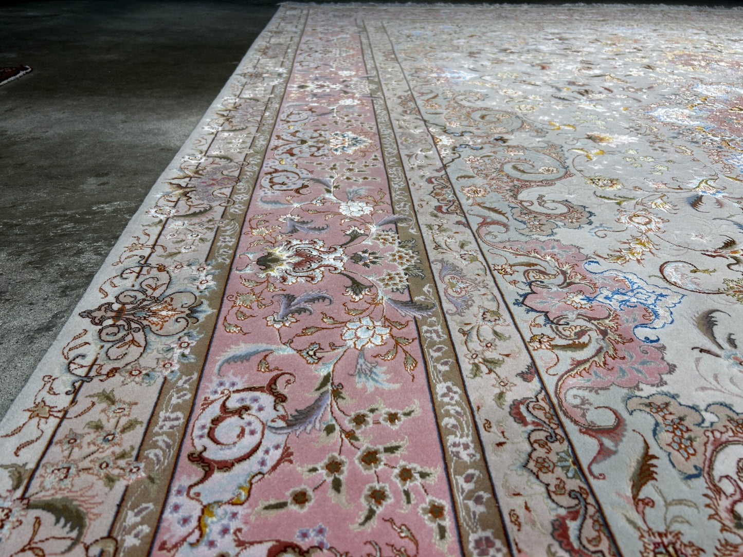 8'2"x11'8" Extra Fine 80-Raj Hand-Knotted Wool & Silk Tabrize Rug