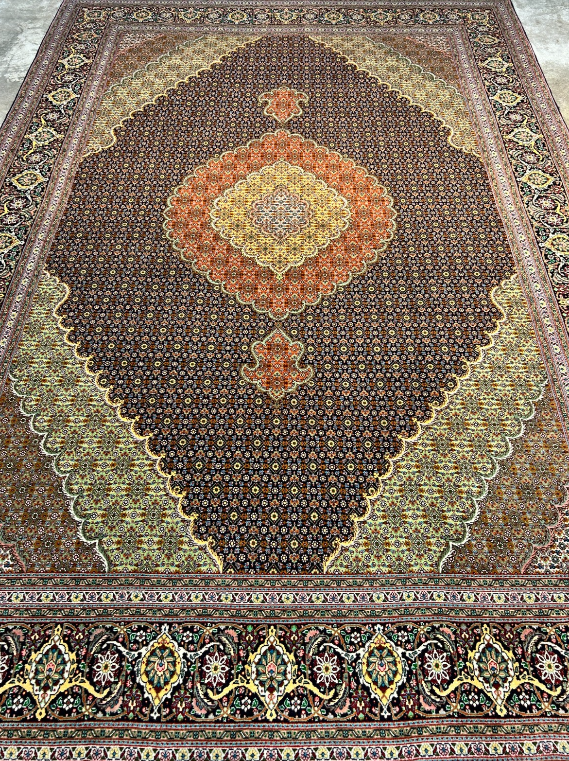 6'8"x10'2" Fine Hand-Knotted Wool & Silk Oriental Tabrize Rug - Area Carpet