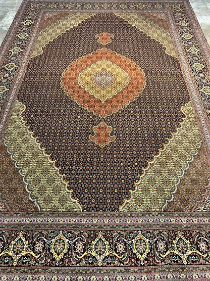 6'8"x10'2" Fine Hand-Knotted Wool & Silk Oriental Tabrize Rug - Area Carpet