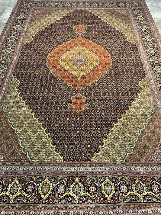 6'8"x10'2" Fine Hand-Knotted Wool & Silk Oriental Tabrize Rug - Area Carpet