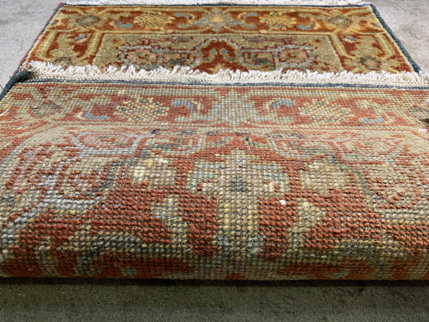 2'x3' Hand-Knotted 100% Wool Herize Design Carpet - Area Rug