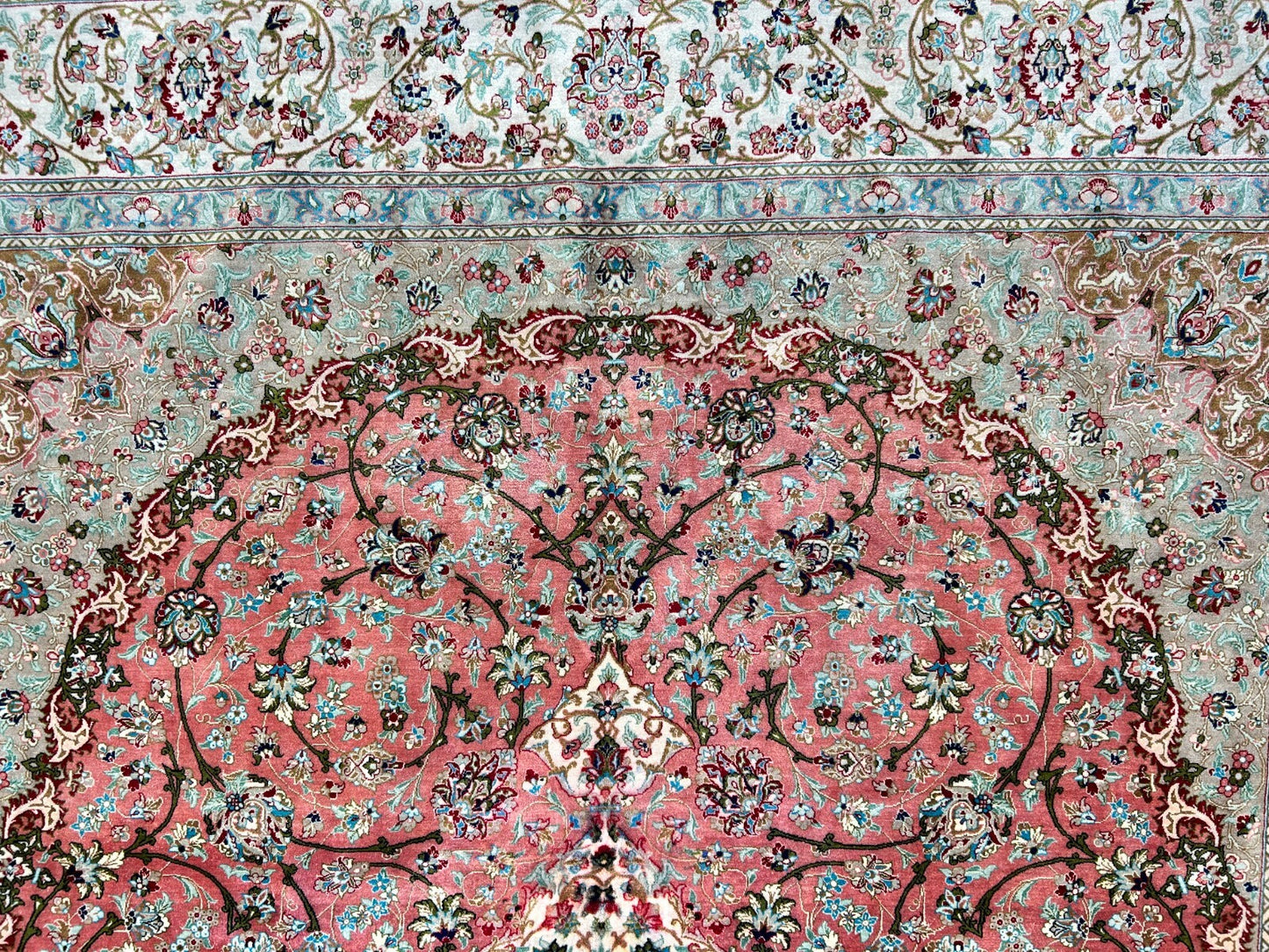 6'5"x9'5" Exquisite Hand-Knotted 100% Silk Qume Rug