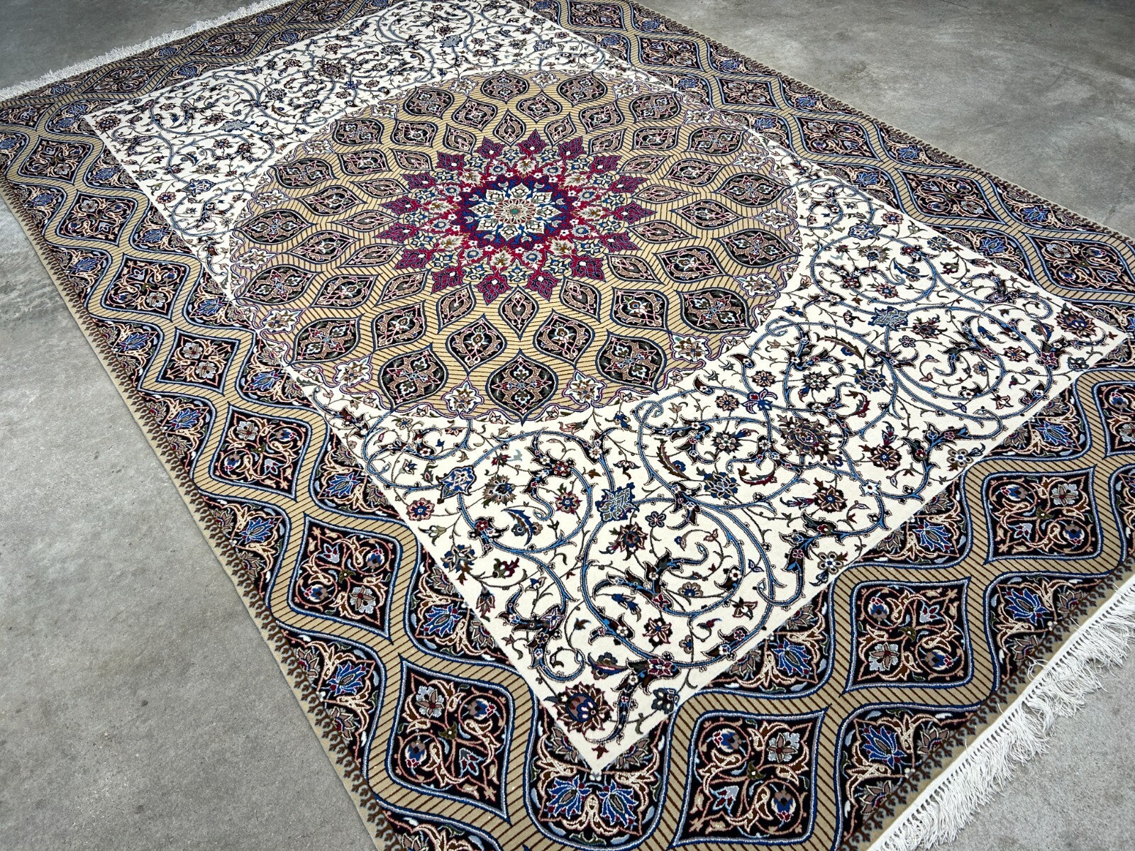 6'6"x10' Extra Fine Hand-Knotted Wool & Silk Isfahane Rug