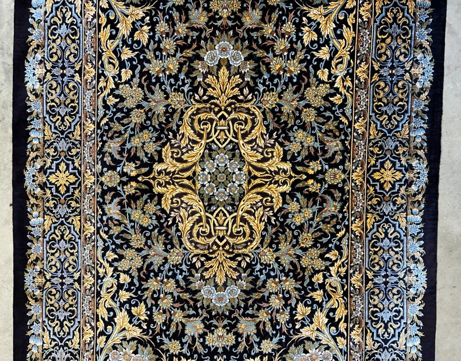3'4"x5'2" Exquisite Extra-Fine Hand-Knotted 100% Silk Qume Area Rug