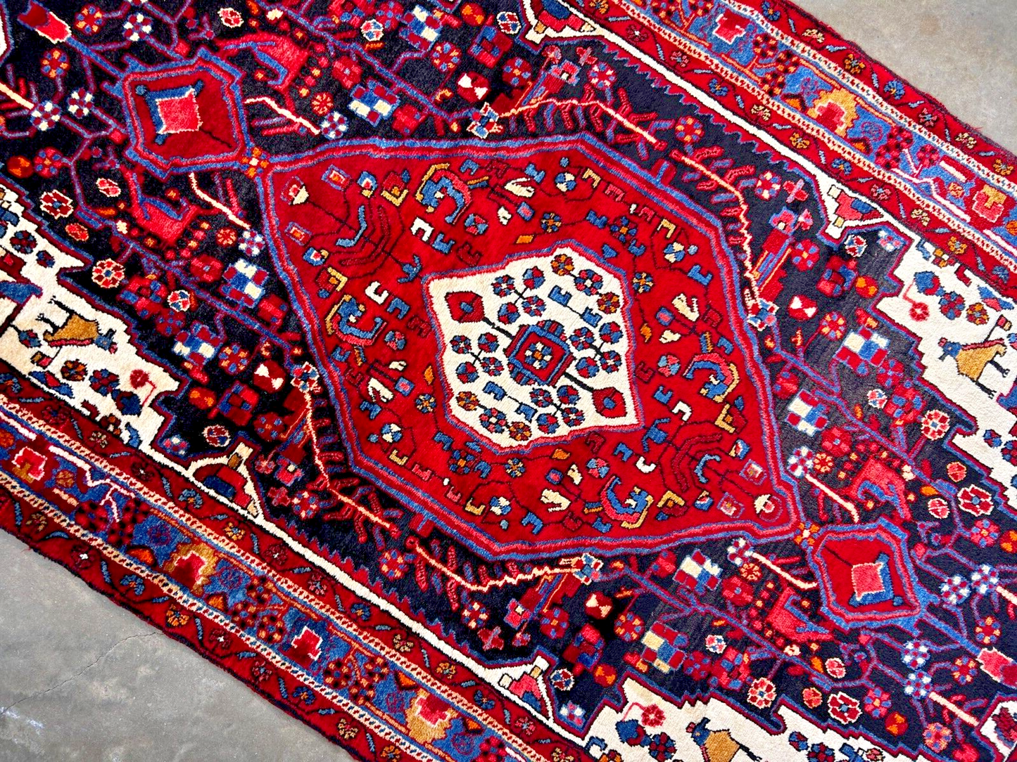 5'4" x 9'5" Hand-Knotted 100% Wool Carpet - Hamadane Area Rug
