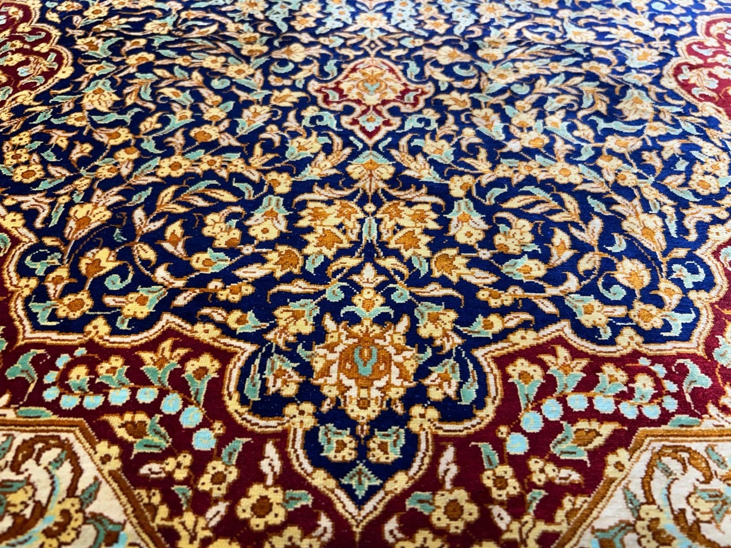 3'3"x5' Exquisite Extra-Fine Hand-Knotted 100% Silk Qume Area Rug - Carpet