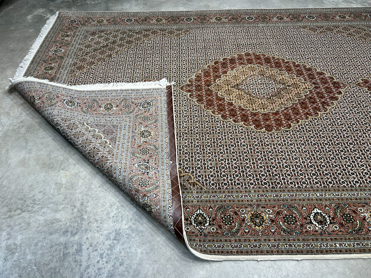 6'8"x10' Fine Hand-Knotted Wool & Silk Oriental Tabrize Rug - Area Carpet