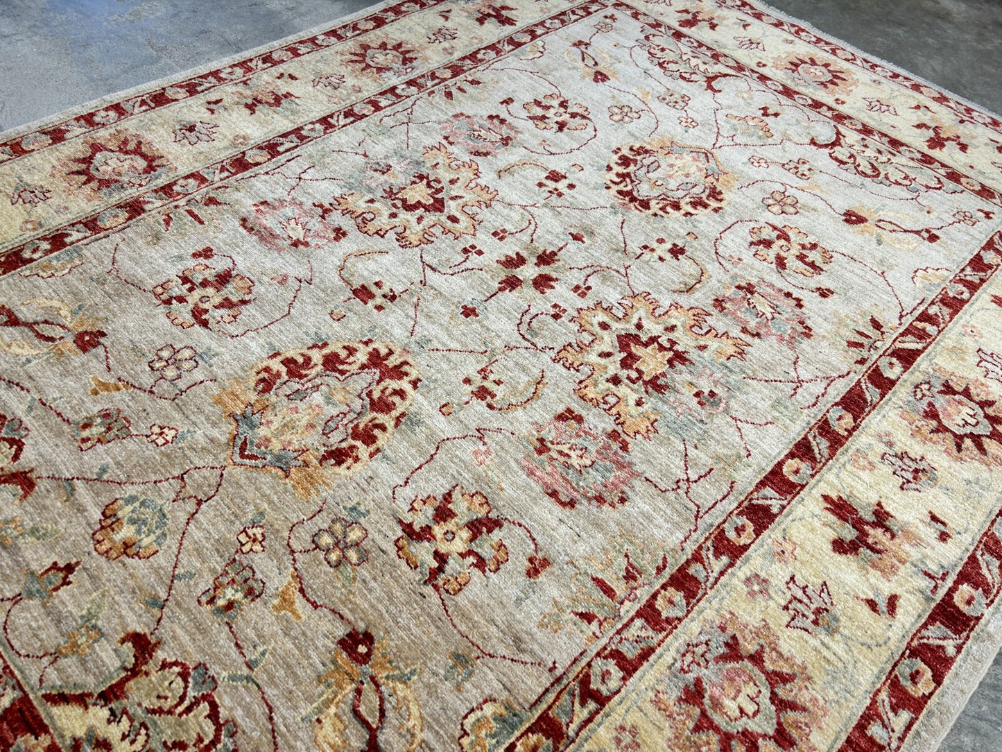 5'8"x8'2" Hand-Knotted 100% Wool Pile Agra Carpet - Area Rug