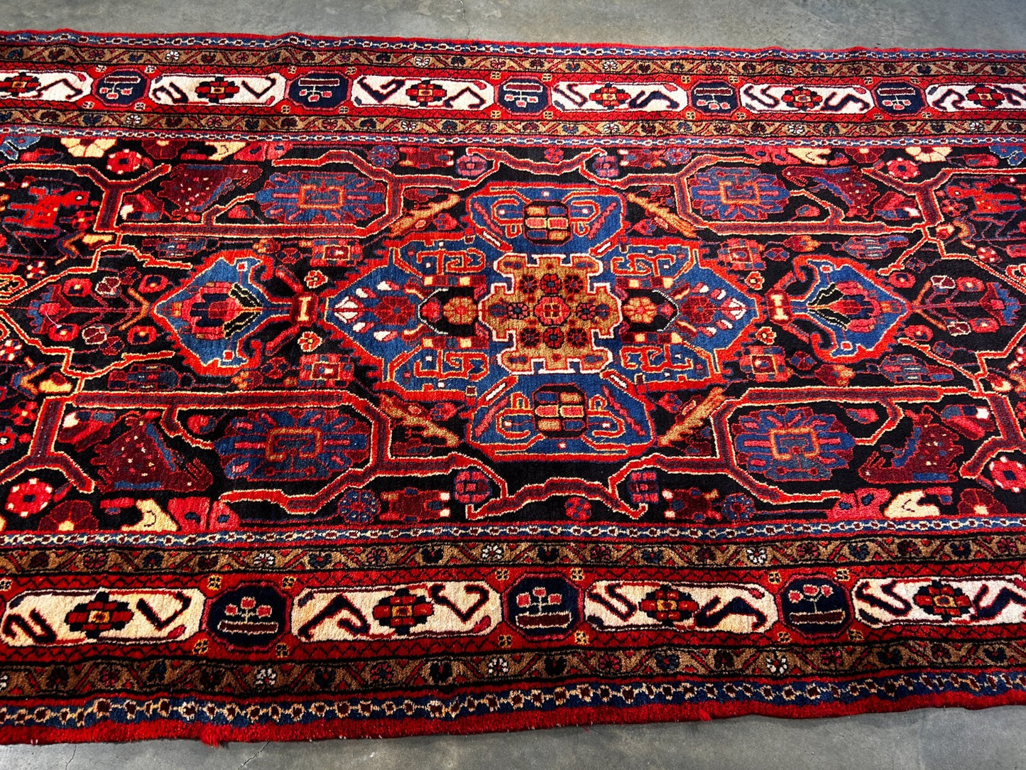 5'4" x 10'3" Hand-Knotted 100% Wool Carpet - Nahavande Area Rug