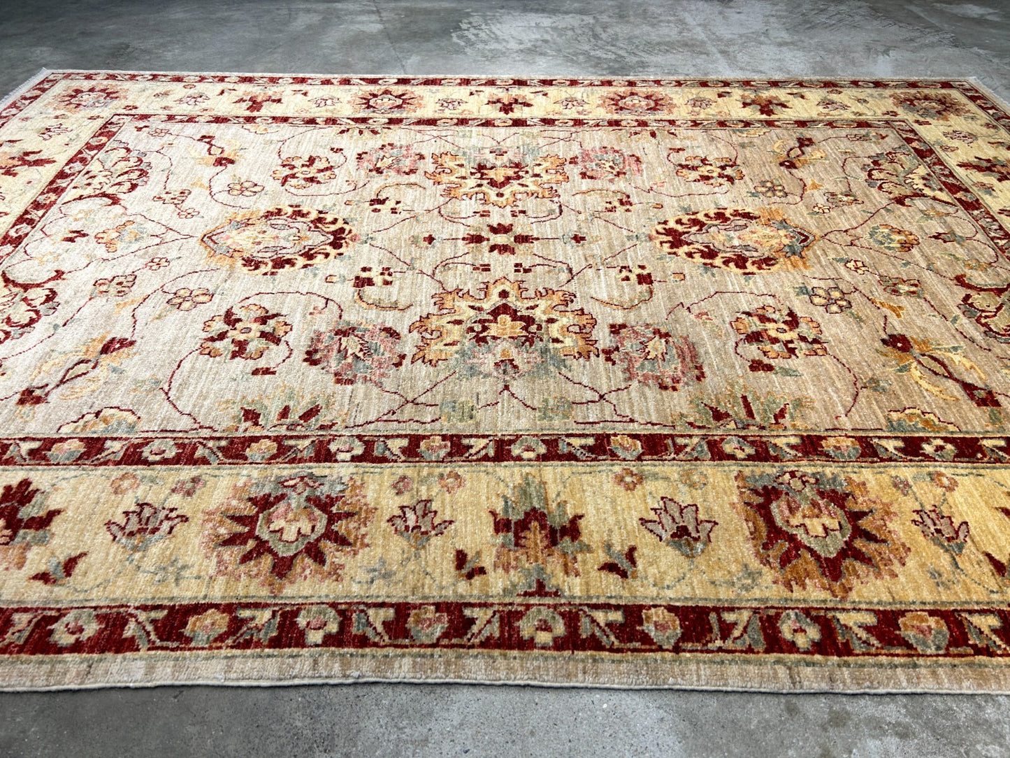 5'8"x8'2" Hand-Knotted 100% Wool Pile Agra Carpet - Area Rug